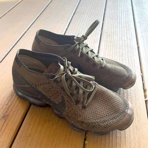 Nike Air Vapormax olive green